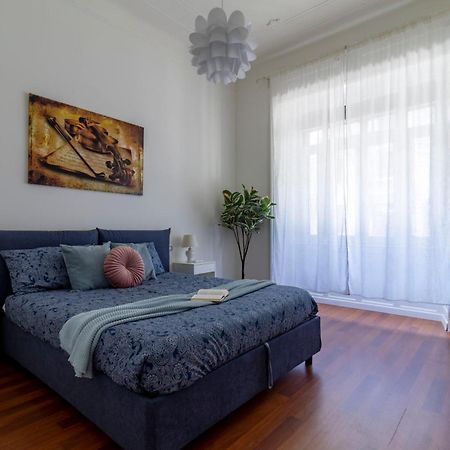 Stradivarius House - Carozzi Apartments Милан Экстерьер фото
