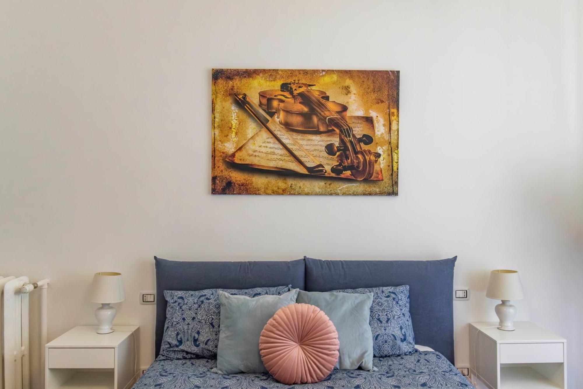 Stradivarius House - Carozzi Apartments Милан Экстерьер фото
